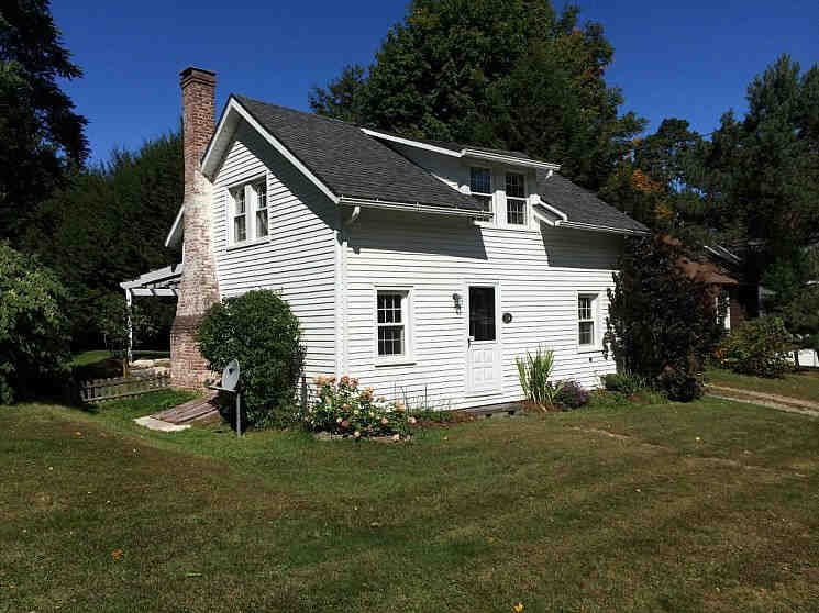 Building photograph for 9 EAST STREET